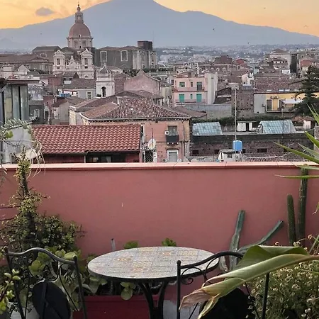 Follow The Sun - Rooftop Terrace Catania