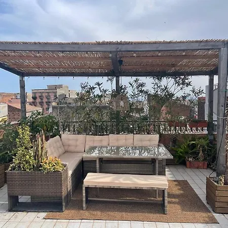 Follow The Sun - Rooftop Terrace