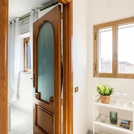 Follow The Sun - Rooftop Terrace Affittacamere *