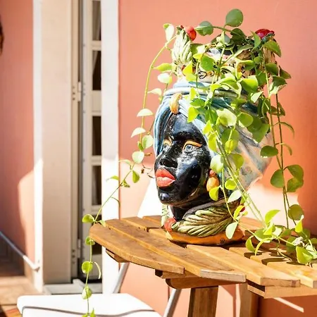 Follow The Sun - Rooftop Terrace Catania