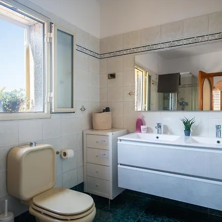 Affittacamere Follow The Sun - Rooftop Terrace *