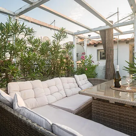 Guest house Follow The Sun - Rooftop Terrace